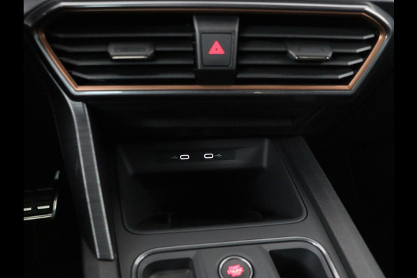 CUPRA Leon 1.4 e-Hybrid | Stoel & stuurverwarming | Camera | Adaptive cruise | Carplay | Navigatie | Sfeerverlichting | Keyless | Full LED | Sportstoelen | PHEV