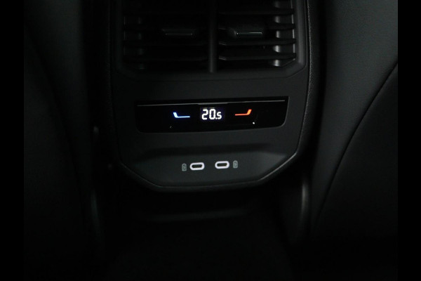CUPRA Leon 1.4 e-Hybrid | Stoel & stuurverwarming | Camera | Adaptive cruise | Carplay | Navigatie | Sfeerverlichting | Keyless | Full LED | Sportstoelen | PHEV