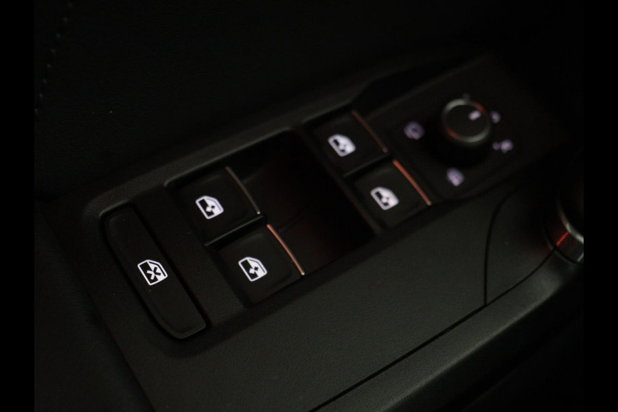 CUPRA Leon 1.4 e-Hybrid | Stoel & stuurverwarming | Camera | Adaptive cruise | Carplay | Navigatie | Sfeerverlichting | Keyless | Full LED | Sportstoelen | PHEV