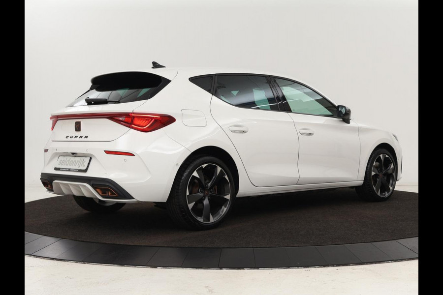 CUPRA Leon 1.4 e-Hybrid | Stoel & stuurverwarming | Camera | Adaptive cruise | Carplay | Navigatie | Sfeerverlichting | Keyless | Full LED | Sportstoelen | PHEV