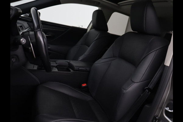 Lexus ES 300h Comfort Line | Schuifdak | Leder | Stoelverwarming | Adaptive cruise | Carplay | Camera | Memory | Keyless | Full LED