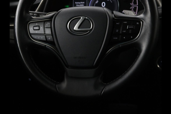 Lexus ES 300h Comfort Line | Schuifdak | Leder | Stoelverwarming | Adaptive cruise | Carplay | Camera | Memory | Keyless | Full LED
