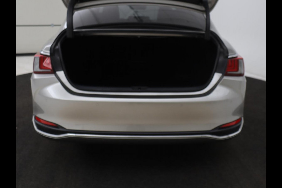 Lexus ES 300h Comfort Line | Schuifdak | Leder | Stoelverwarming | Adaptive cruise | Carplay | Camera | Memory | Keyless | Full LED