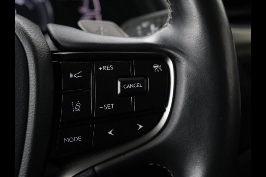 Lexus ES 300h Comfort Line | Schuifdak | Leder | Stoelverwarming | Adaptive cruise | Carplay | Camera | Memory | Keyless | Full LED