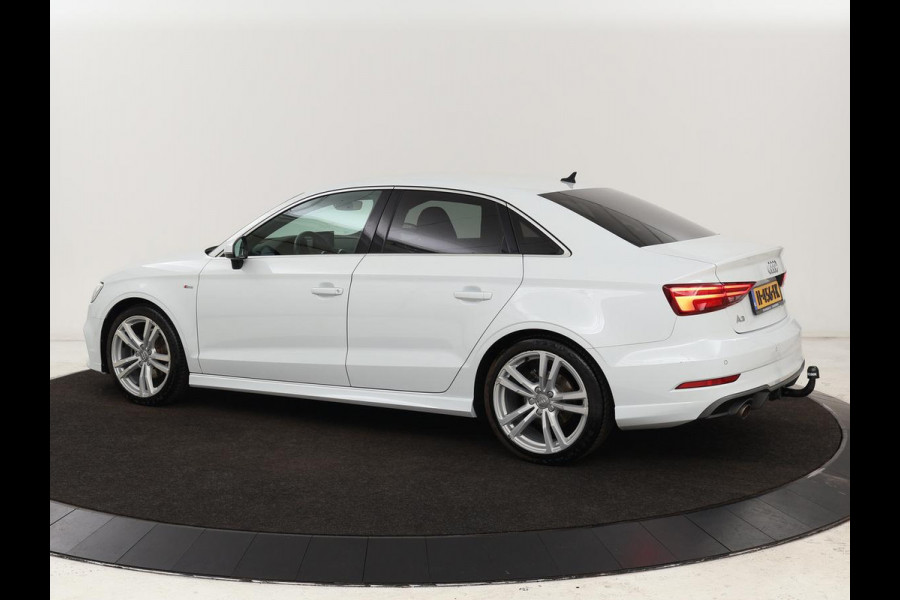 Audi A3 30 TFSI Sport S Line Edition | Half leder | Full LED | Sportstoelen | Navigatie | Trekhaak | Parkeerhulp | Climate control | Cruise control | Bluetooth