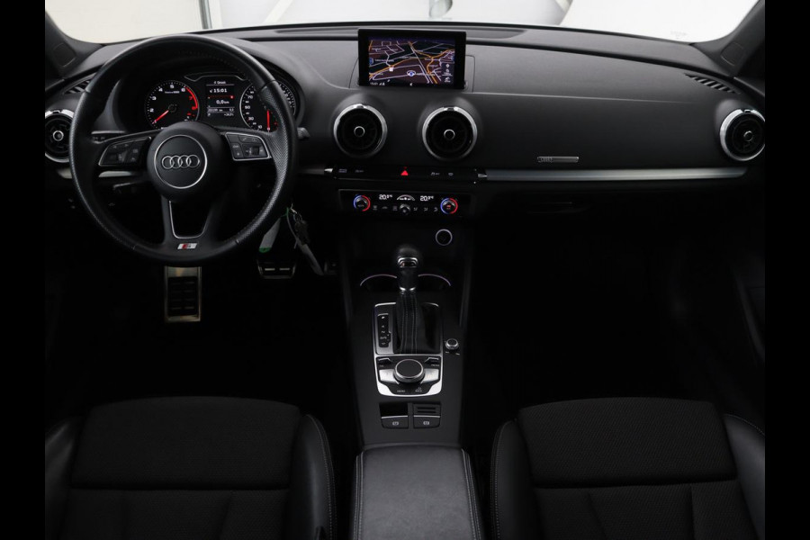 Audi A3 30 TFSI Sport S Line Edition | Half leder | Full LED | Sportstoelen | Navigatie | Trekhaak | Parkeerhulp | Climate control | Cruise control | Bluetooth