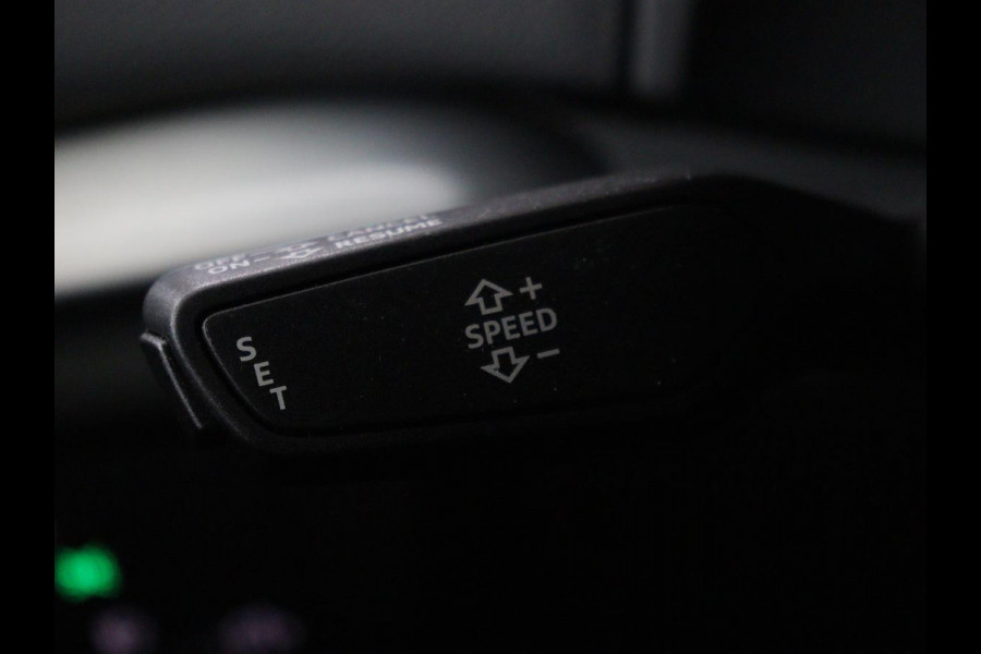 Audi A3 30 TFSI Sport S Line Edition | Half leder | Full LED | Sportstoelen | Navigatie | Trekhaak | Parkeerhulp | Climate control | Cruise control | Bluetooth