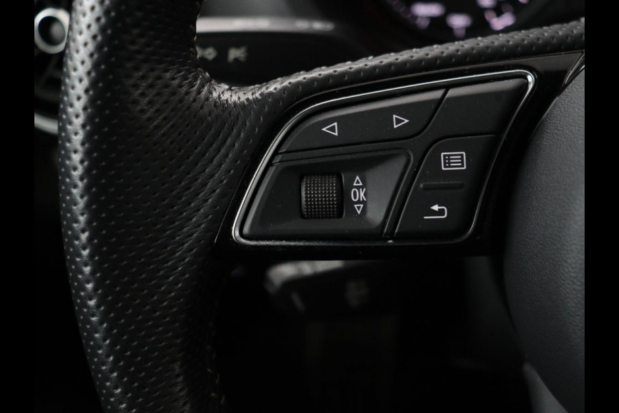 Audi A3 30 TFSI Sport S Line Edition | Half leder | Full LED | Sportstoelen | Navigatie | Trekhaak | Parkeerhulp | Climate control | Cruise control | Bluetooth