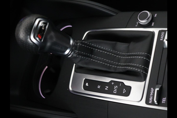 Audi A3 30 TFSI Sport S Line Edition | Half leder | Full LED | Sportstoelen | Navigatie | Trekhaak | Parkeerhulp | Climate control | Cruise control | Bluetooth