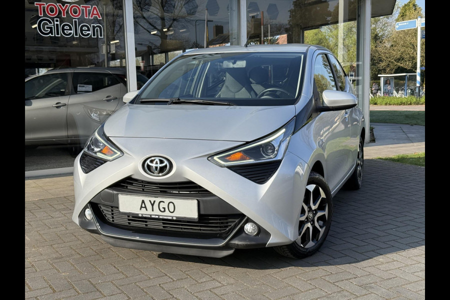 Toyota Aygo 1.0 X-Joy | Apple CarPlay/Android Auto, Lichtmetalen velgen, Parkeercamera, Stuurbediening, In hoogte verstelbare stoel