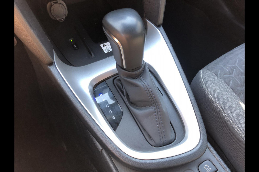 Toyota Yaris Cross 1.5 Hybrid Dynamic Plus | Stoel + Stuurverwarming, Smart Connect Navigatie, Keyless, 17inch