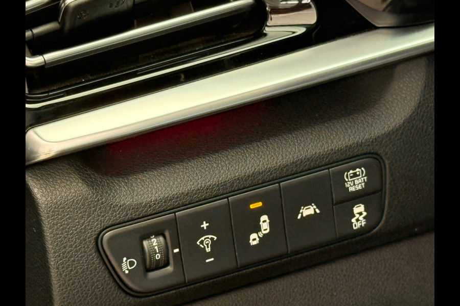 Kia Niro 1.6 GDi Hybrid ExecutiveLine Schuifdak|Stoelventilatie|Keyless|Trekhaak