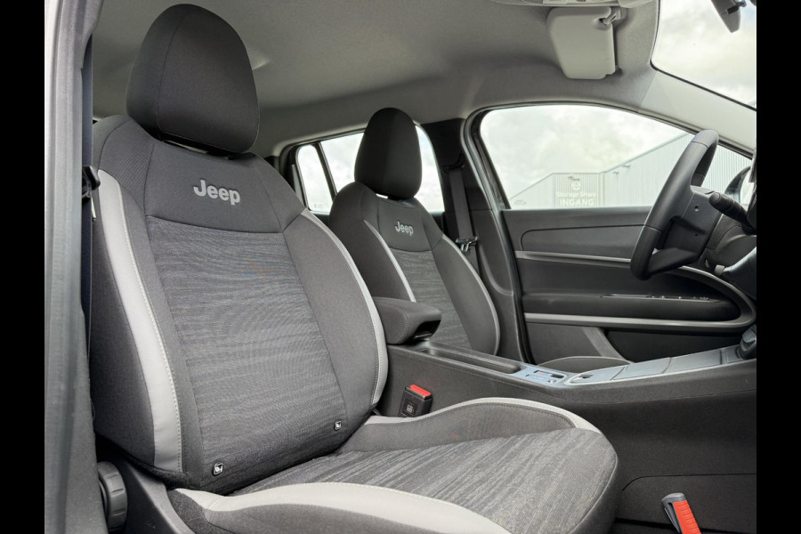 Jeep Avenger Longitude 54 kWh | Navi | Carplay | Stoelverwarming |
