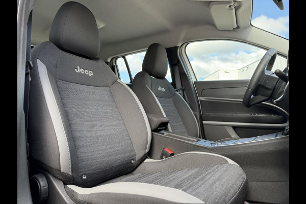 Jeep Avenger Longitude 54 kWh | Navi | Carplay | Stoelverwarming |