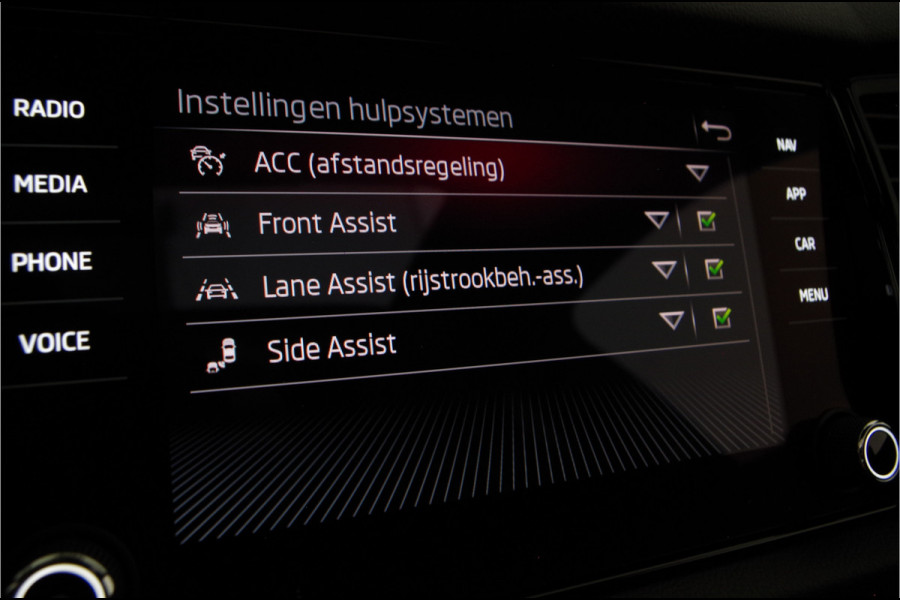 Škoda Kodiaq 1.5 TSI Sportline Business 7p. > 7zit/Pano.schuif/360 camera/Trekhaak...