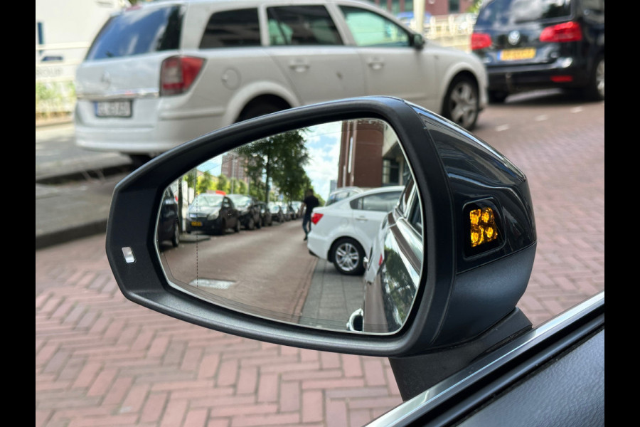 Audi A3 Sportback 2.0 TFSI Quattro S-Line Leer Pano Rs Stoelen