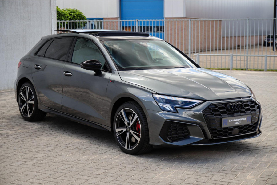 Audi A3 Sportback 45TFSI e PHEV S Edition S line Competition 245pk S-Tronic! 1e|Panoramadak|Virtual Cockpit|Supersport Kuipstoelen
