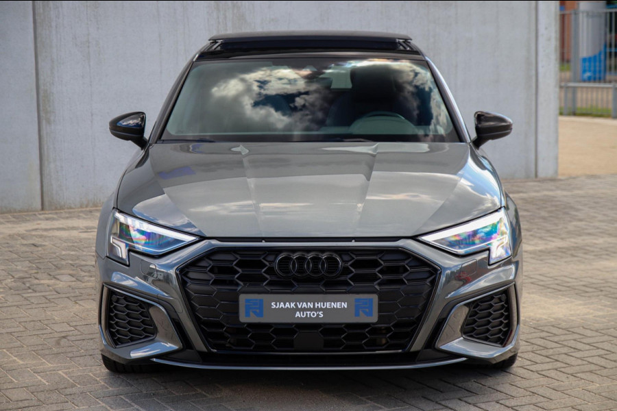 Audi A3 Sportback 45TFSI e PHEV S Edition S line Competition 245pk S-Tronic! 1e|Panoramadak|Virtual Cockpit|Supersport Kuipstoelen