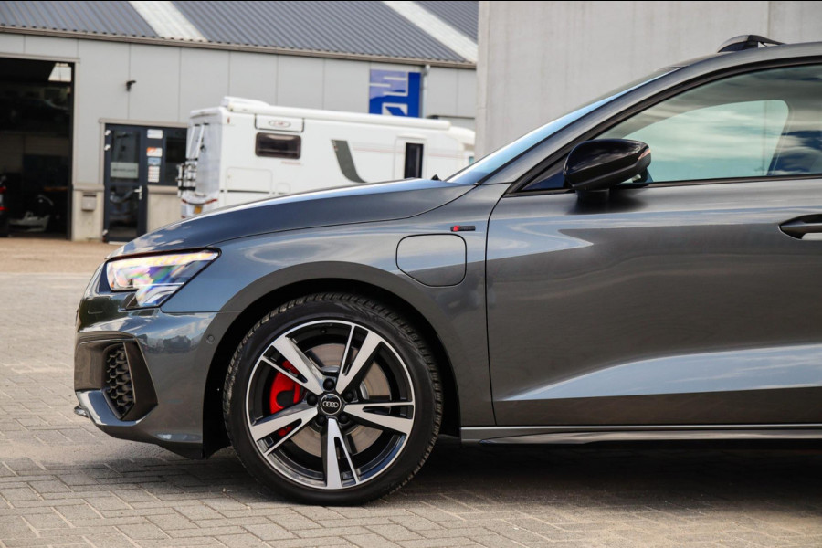 Audi A3 Sportback 45TFSI e PHEV S Edition S line Competition 245pk S-Tronic! 1e|Panoramadak|Virtual Cockpit|Supersport Kuipstoelen