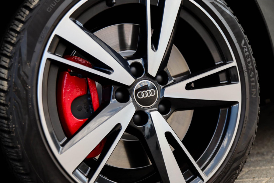 Audi A3 Sportback 45TFSI e PHEV S Edition S line Competition 245pk S-Tronic! 1e|Panoramadak|Virtual Cockpit|Supersport Kuipstoelen