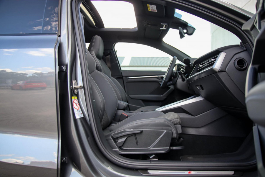 Audi A3 Sportback 45TFSI e PHEV S Edition S line Competition 245pk S-Tronic! 1e|Panoramadak|Virtual Cockpit|Supersport Kuipstoelen
