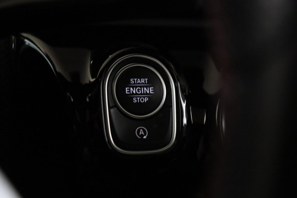 Mercedes-Benz A-Klasse 220 AMG /PANODAK/SFEERV/CAM/MEOMORY/LANE/VOL