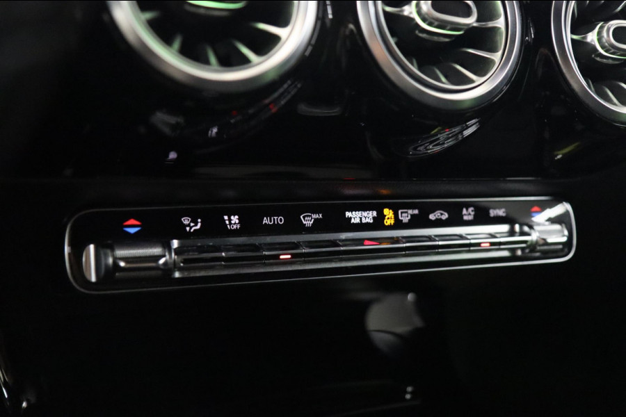 Mercedes-Benz A-Klasse 220 AMG /PANODAK/SFEERV/CAM/MEOMORY/LANE/VOL