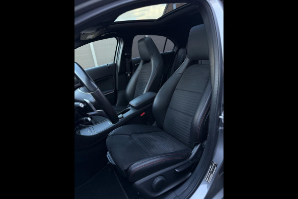 Mercedes-Benz A-Klasse A180 AMG Pakket Panorama