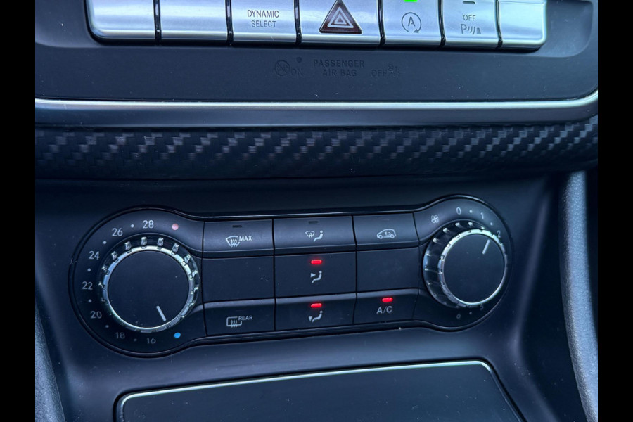Mercedes-Benz A-Klasse A180 AMG Pakket Panorama