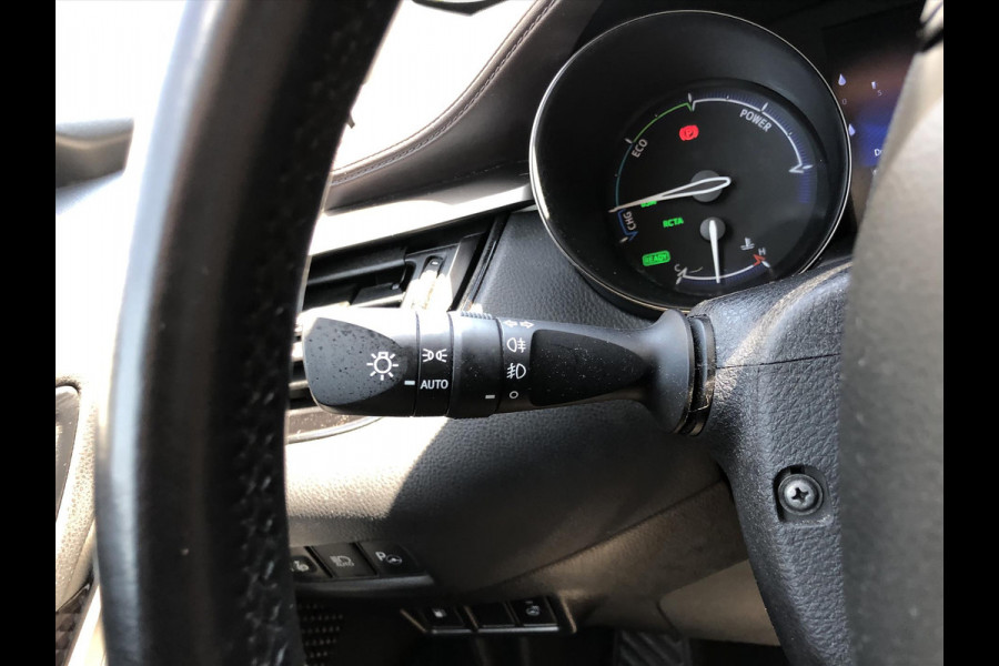 Toyota C-HR 1.8 Hybrid Executive | Trekhaak, Dodehoekherkenning, Navigatie, Parkeersensoren, Stoel + Stuurverwarming