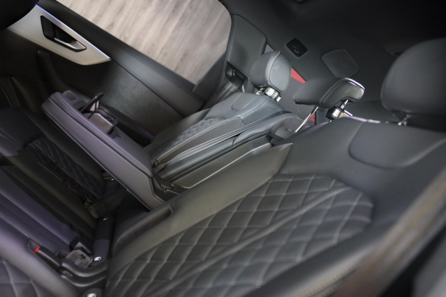 Audi Q7 55 TFSI e Quattro SQ7 Look / Head Up / RS Zetels / Leder / Memory / Acc / F1 / Nachtzicht / Massage / Open Pano / 23 Inch