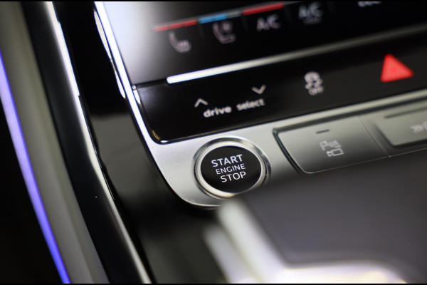 Audi Q7 55 TFSI e Quattro SQ7 Look / Head Up / RS Zetels / Leder / Memory / Acc / F1 / Nachtzicht / Massage / Open Pano / 23 Inch