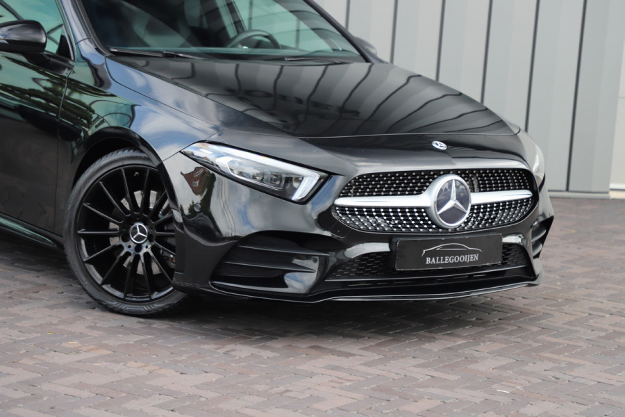 Mercedes-Benz A-Klasse 220 AMG Aut7 | 190PK | Pano | Adaptief-onderstel | Sfeerverlichting | Burmester | Memory | Multibeam | ACC | Widescreen | 2019.