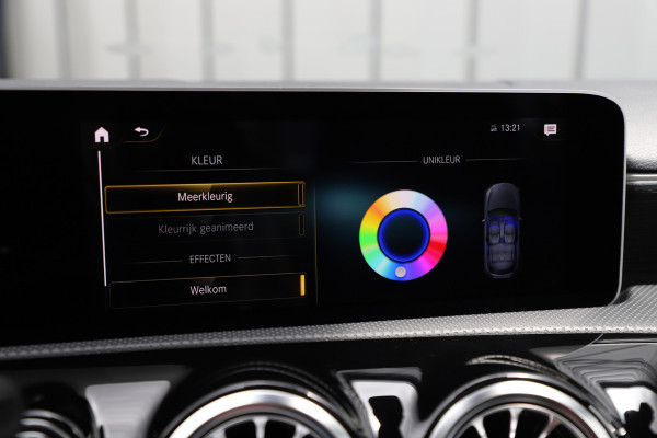 Mercedes-Benz A-Klasse 220 AMG Aut7 | 190PK | Pano | Adaptief-onderstel | Sfeerverlichting | Burmester | Memory | Multibeam | ACC | Widescreen | 2019.