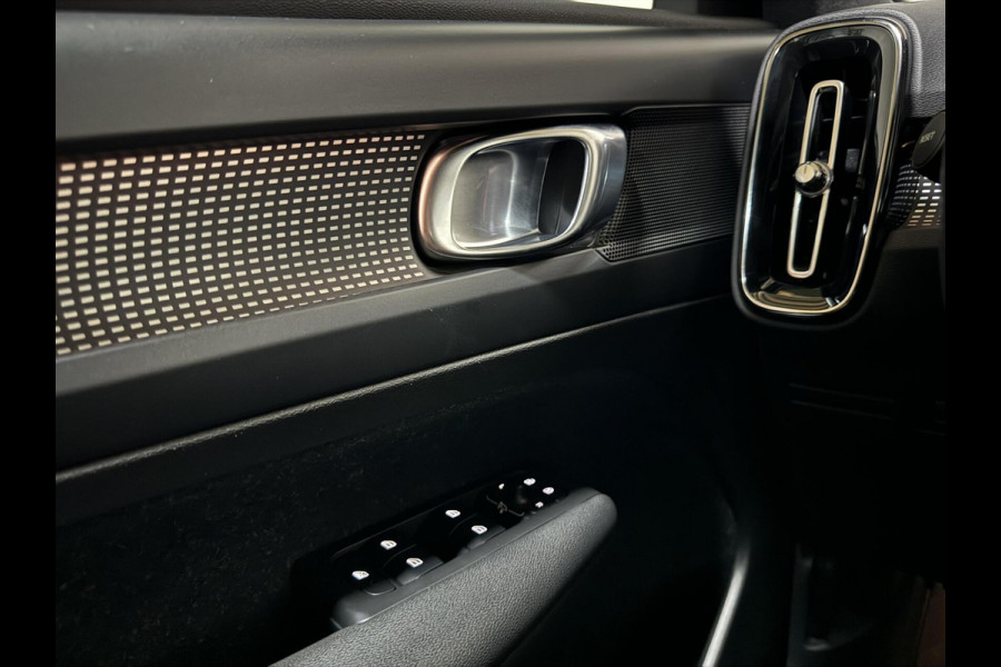 Volvo XC40 1.5 T5 Recharge R-Design Pano Camera 21'' Trekh.