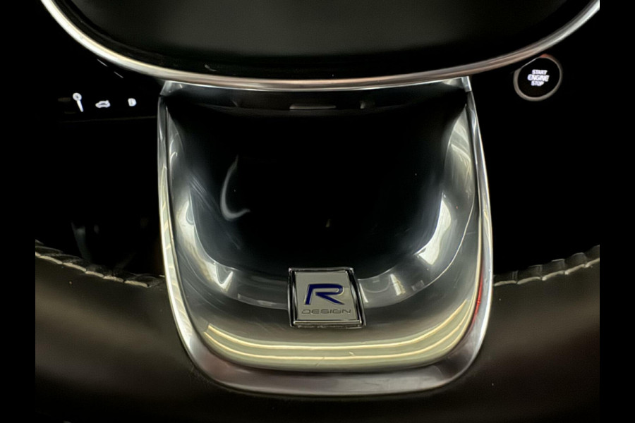 Volvo XC40 1.5 T5 Recharge R-Design Pano Camera 21'' Trekh.