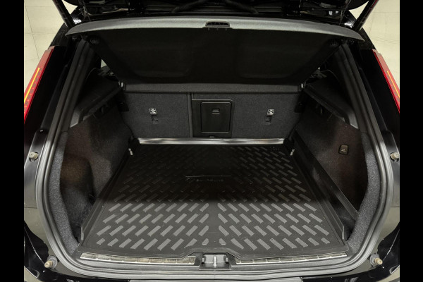 Volvo XC40 1.5 T5 Recharge R-Design Pano Camera 21'' Trekh.