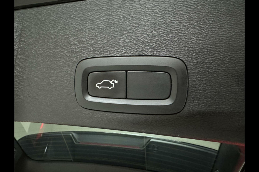 Volvo XC40 1.5 T5 Recharge R-Design Pano Camera 21'' Trekh.