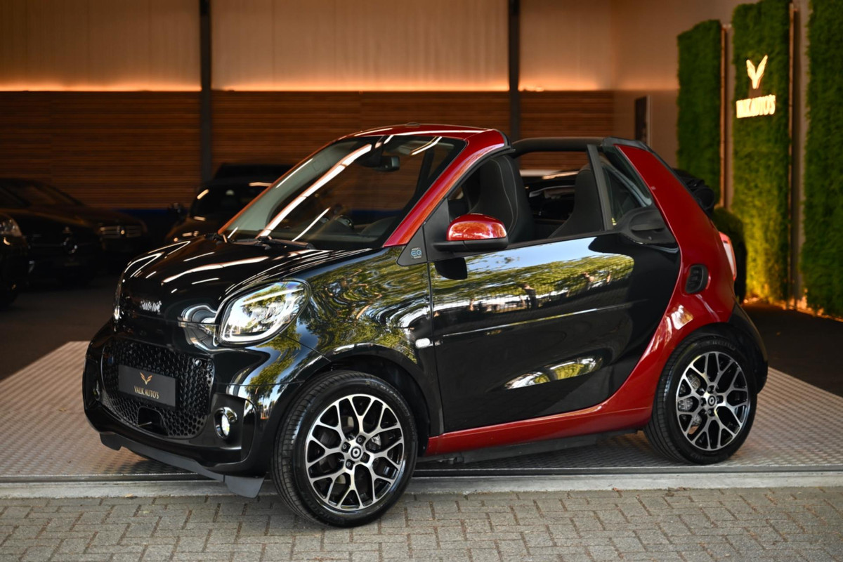 Smart Fortwo cabrio EQ Comfort PLUS 18 kWh Facelift - Leer - Stoelverwarming - Achteruitrijcamera - Cruise Control - Smart Fortwo cabrio EQ Comfort PLUS 18 kWh Facelift - Leer - Stoelverwarming - Achteruitrijcamera - Cruise Control -