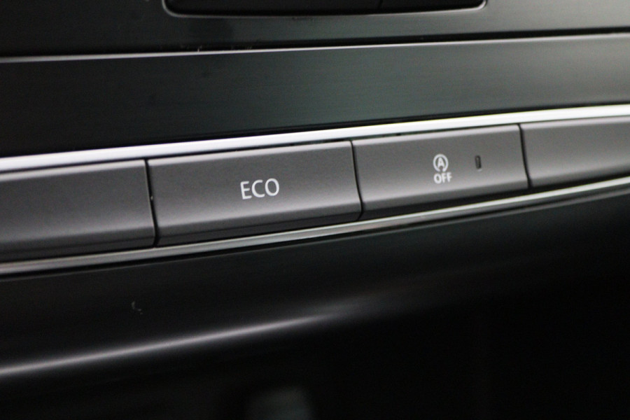 Renault MEGANE Estate 1.3 TCe Limited Apple Carplay, LED, Cruise, Climate, Keyless, PDC, Trekhaak