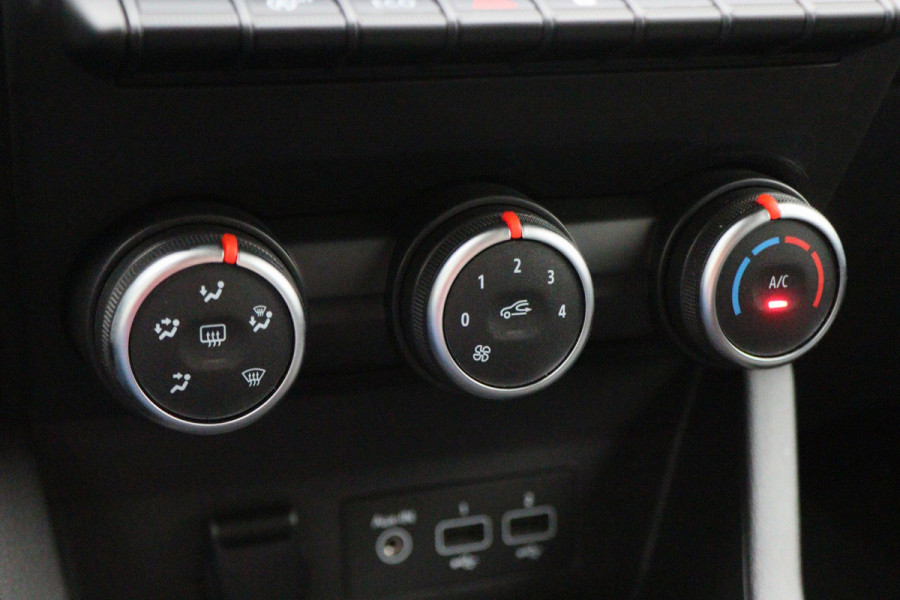 Renault Clio 1.0 TCe Zen LED, Apple Carplay, Cruise, Navigatie, Airco, DAB