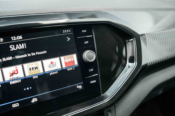 Volkswagen T-Cross 1.0 TSI | Automaat | Camera | Adaptive Cruise | 18'LMV | Virt Cockpit