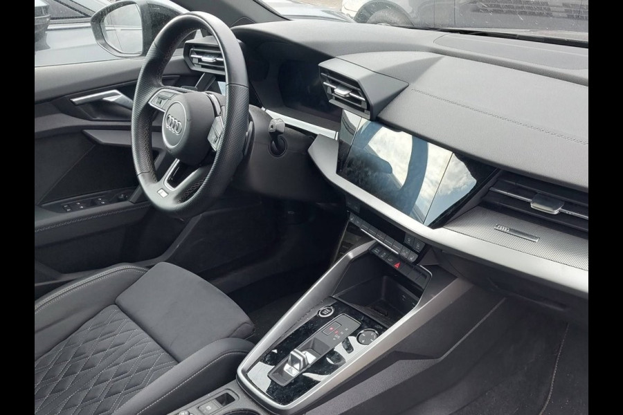 Audi A3 Sportback 40 TFSI e S-Line Pano 19inch Optic-black Carplay