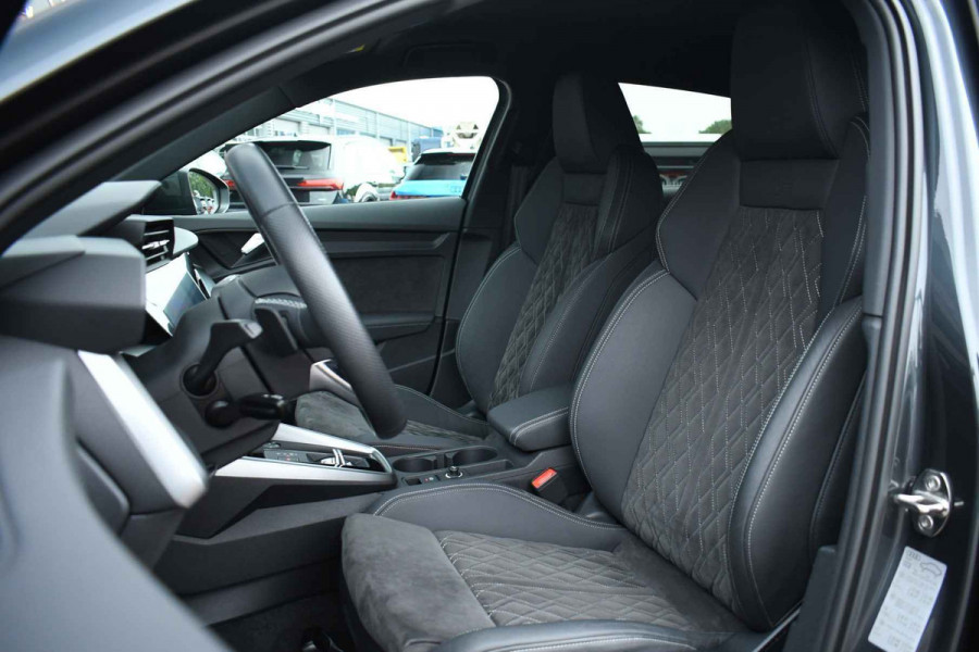 Audi A3 Sportback 40 TFSI e S-Line Pano 19inch Optic-black Carplay
