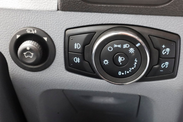 Ford Transit 350 2.0 TDCI 170pk E6 RWD L2H2 Trend Airco/Navi Trekhaak 2800kg 06-2018