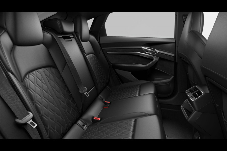 Audi e-tron Sportback 55 quattro S edition 95 kWh 408pk | SoH 91% | Panoramadak | Trekhaak | Diamond Stitching  Lederen | Stoelverstelling met geheugen | Head up Display