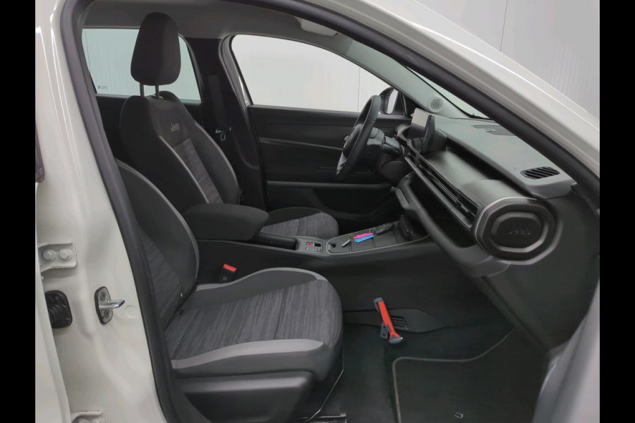 Jeep Avenger Longitude 54 kWh | Navi | Carplay | Stoelverwarming |