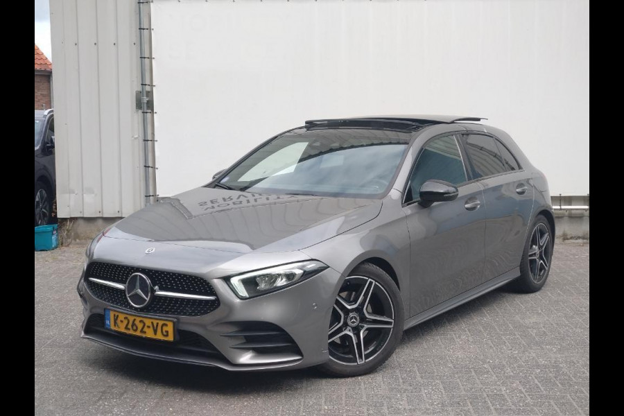 Mercedes-Benz A-Klasse 180 Aut. Business Sol. AMG | Panorama | Sfeer Verlichting | Sportstoelen |