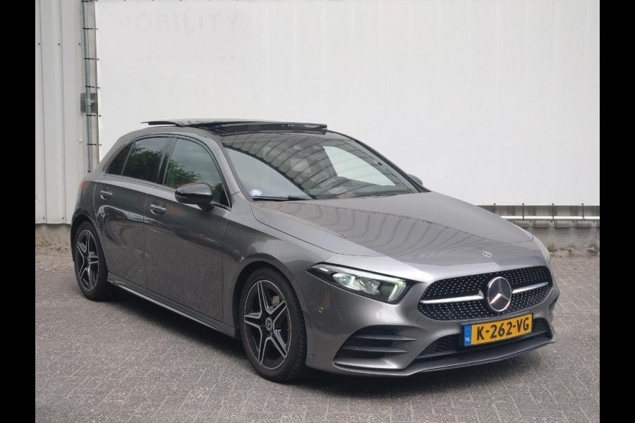 Mercedes-Benz A-Klasse 180 Aut. Business Sol. AMG | Panorama | Sfeer Verlichting | Sportstoelen |