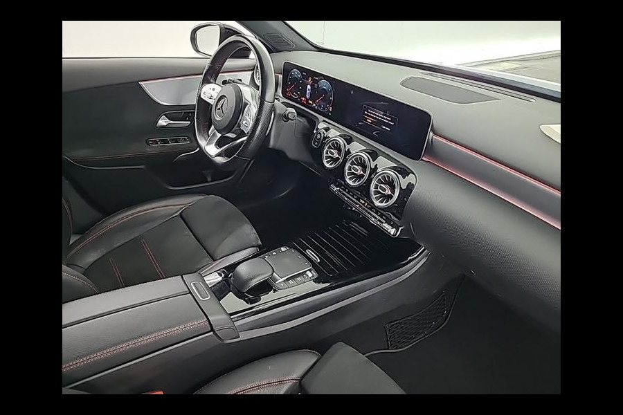Mercedes-Benz A-Klasse 180d Aut. Business Sol. AMG | Navi | Camera | Sfeer |